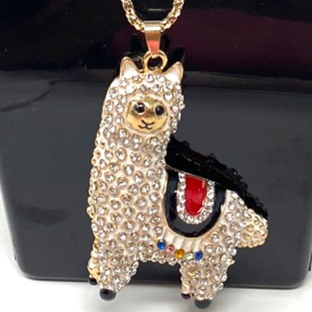 Authentic Betsey Johnson Llama Clear Cristal Enamel White Pendant Necklace.